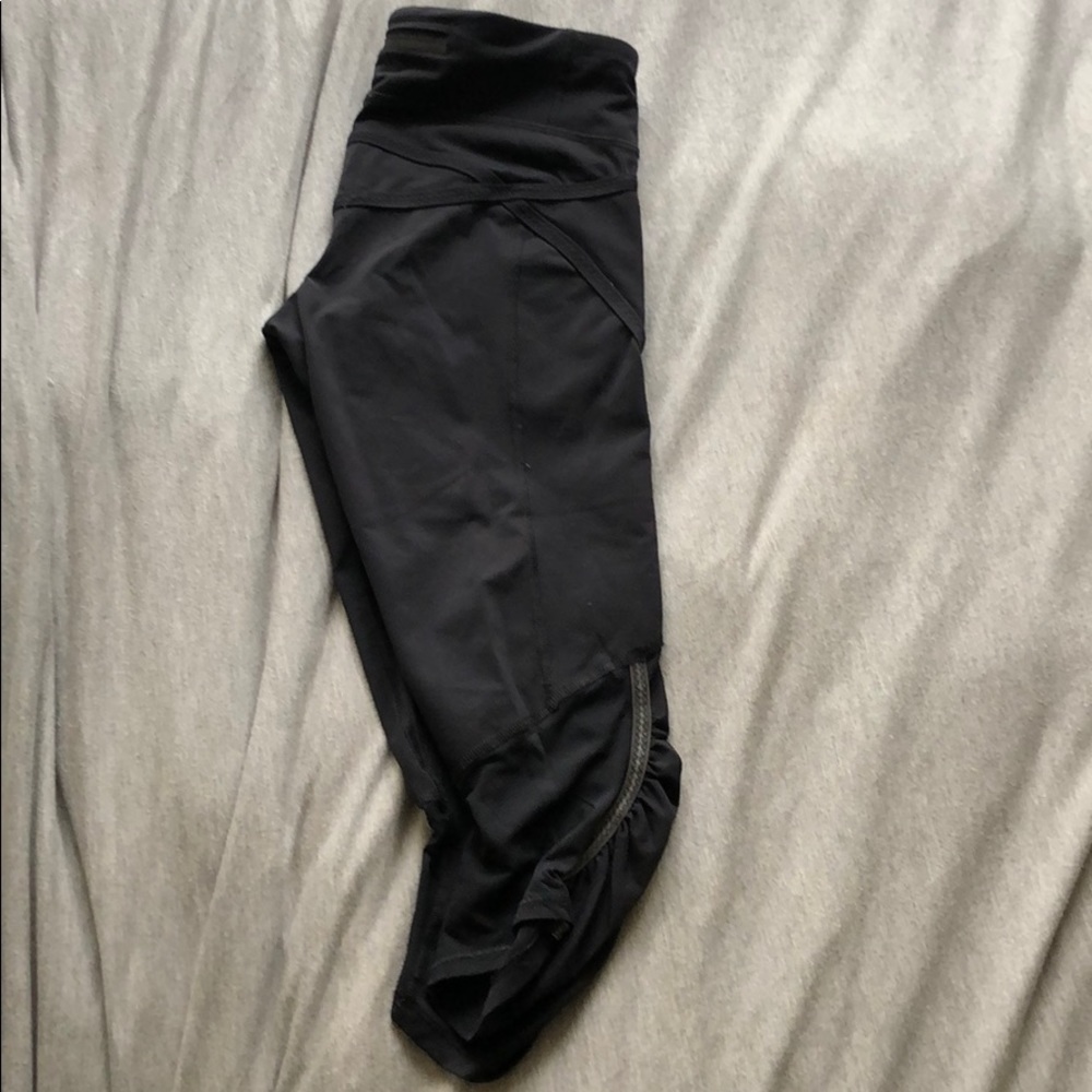 Lululemon crops (size 4)